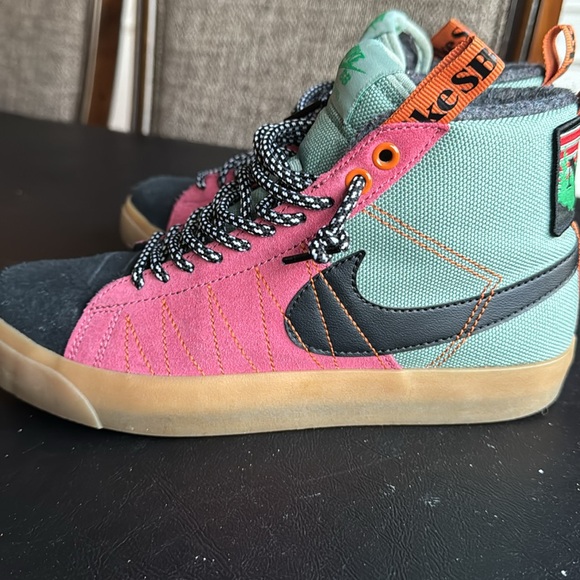 Nike hi top sneakers - Picture 4 of 7